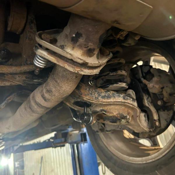 Zamena Salentblokov Zadnej Podveski Mazda Cx 7 4