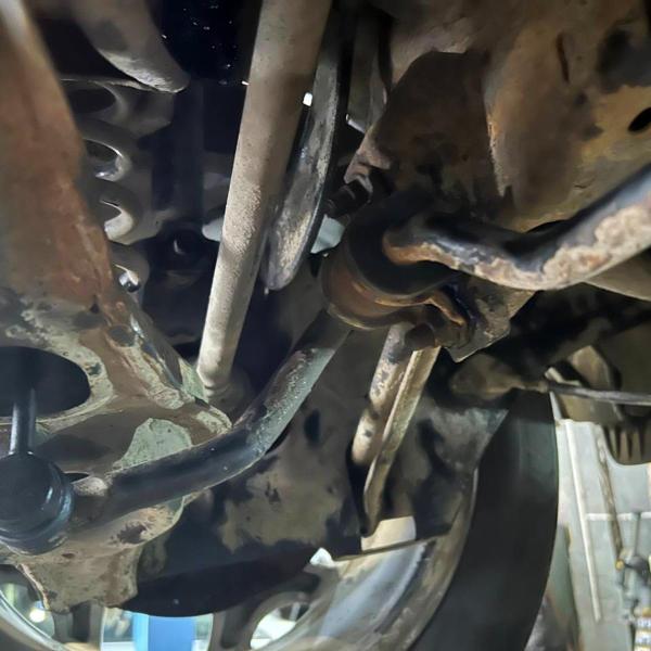 Zamena Salentblokov Zadnej Podveski Mazda Cx 7 6